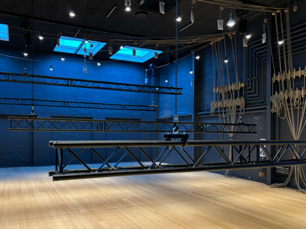 Main Truss system